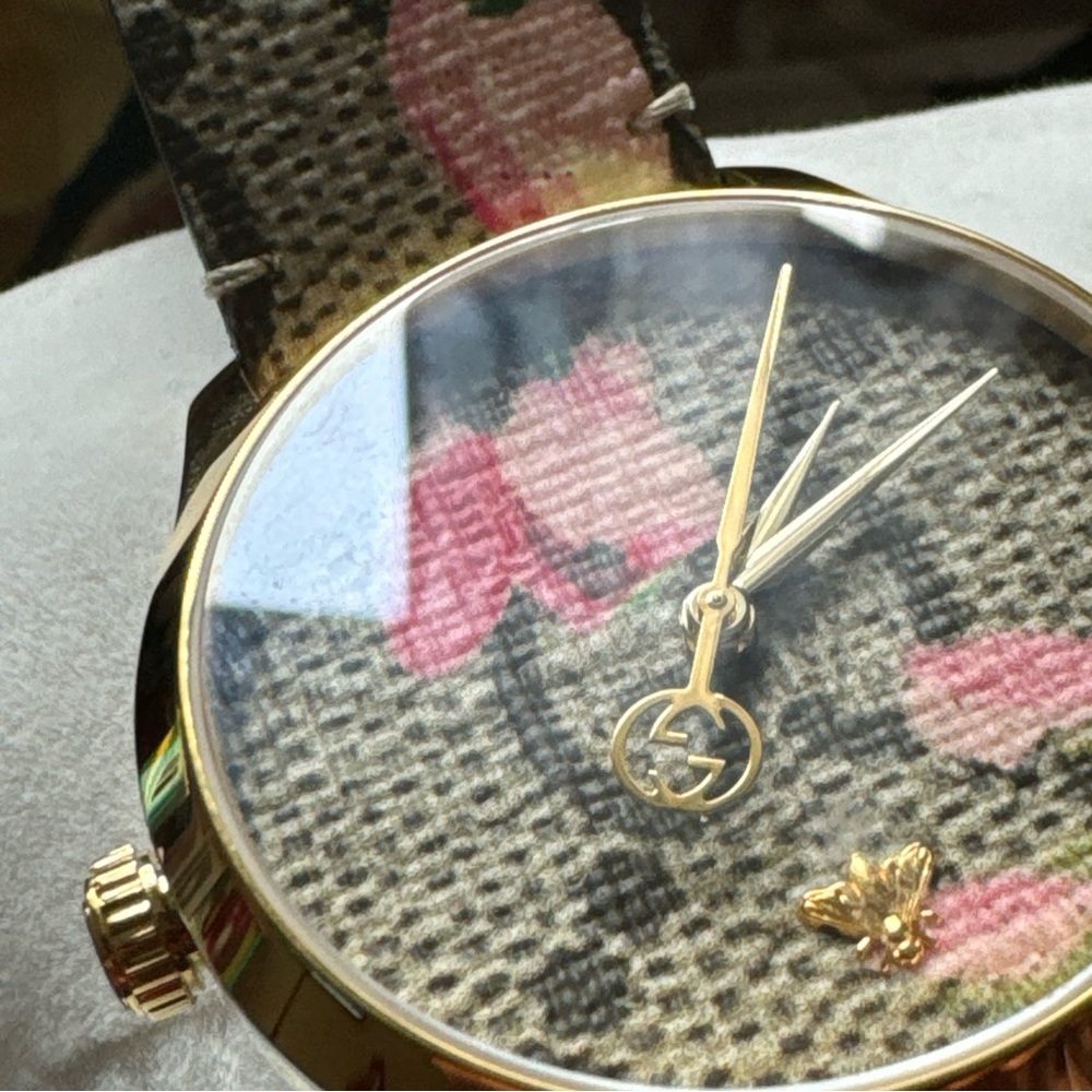 🌺🌸GUCCI BLOOMS TIMELESS WATCH🌸🌺 - Picture 9 of 12
